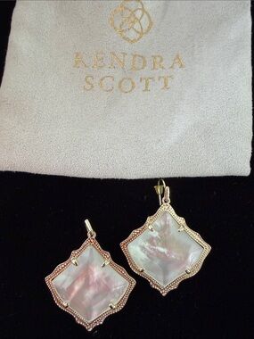 Kendra Scott Iridescent Mother-of-Pearl Drop Earrings with yellow Gold Trim